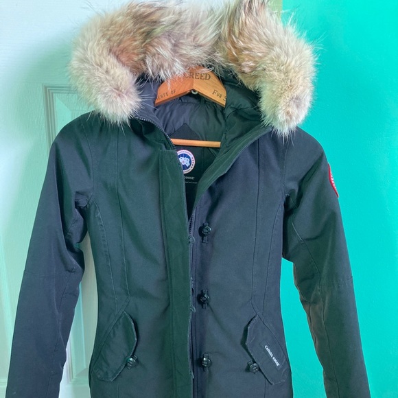 Canada goose parka - Picture 11 of 13